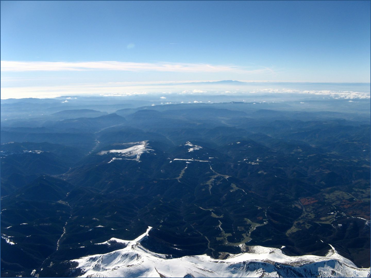 montcayo au loin
